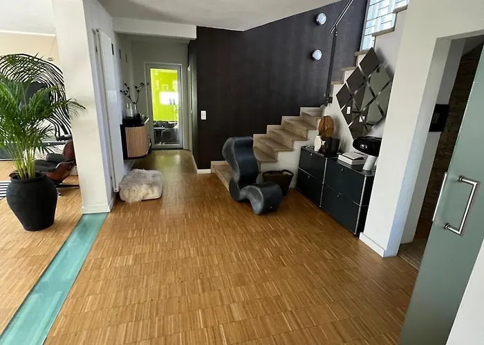 Modernes Haus im Villa-Stil